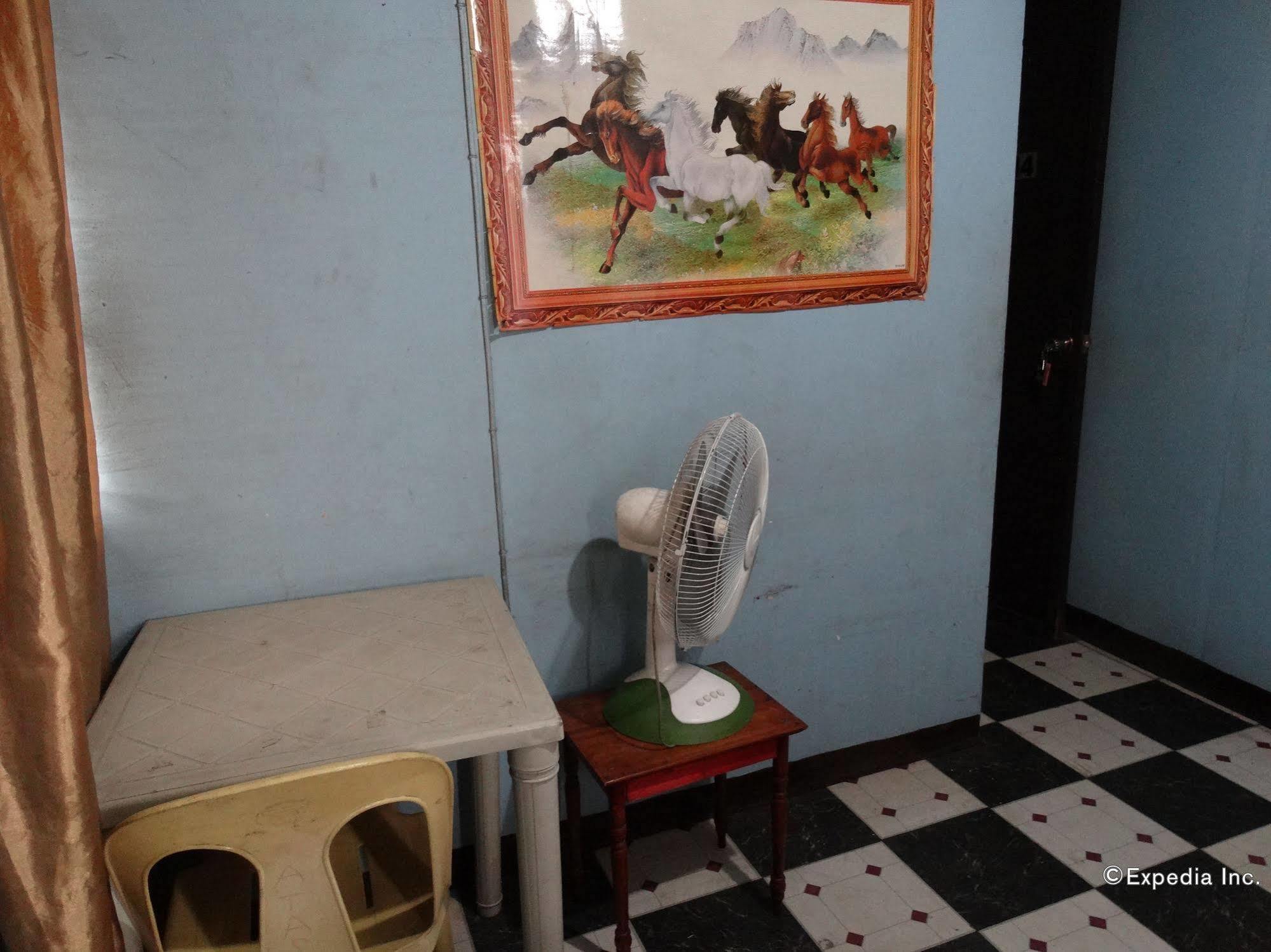 Quoyas Inn Davao Экстерьер фото