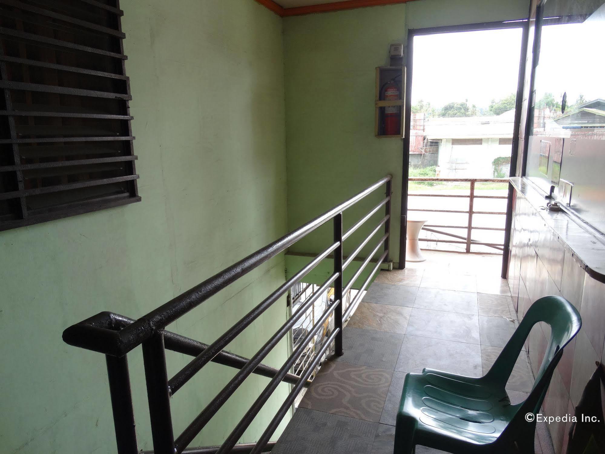 Quoyas Inn Davao Экстерьер фото